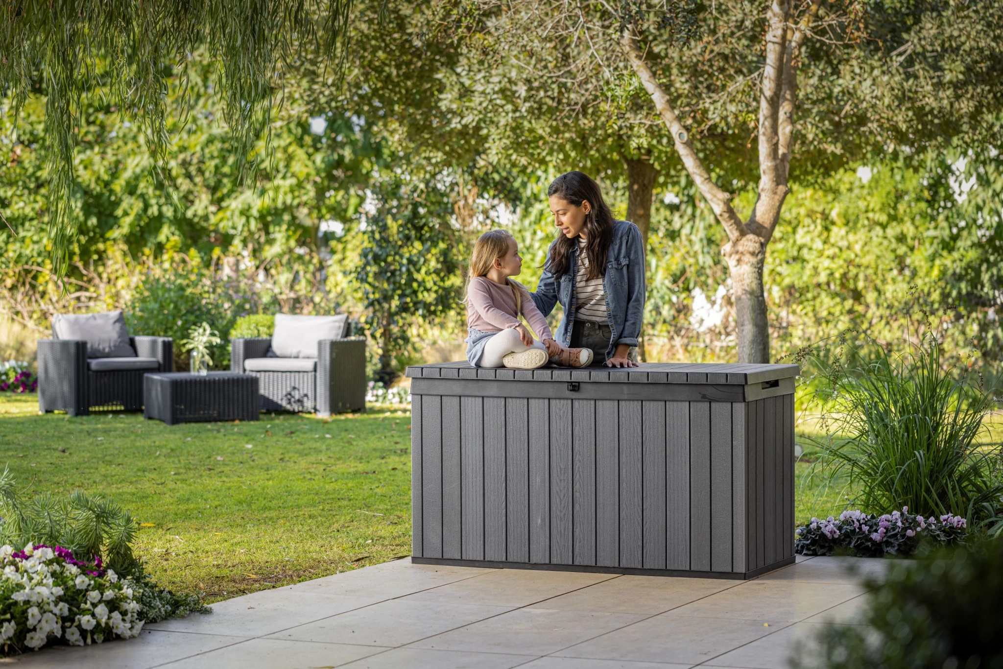 Keter Darwin 100 Gallon Large Resin Deck Box for Patio Outdoor Storage, Grey - Image 17