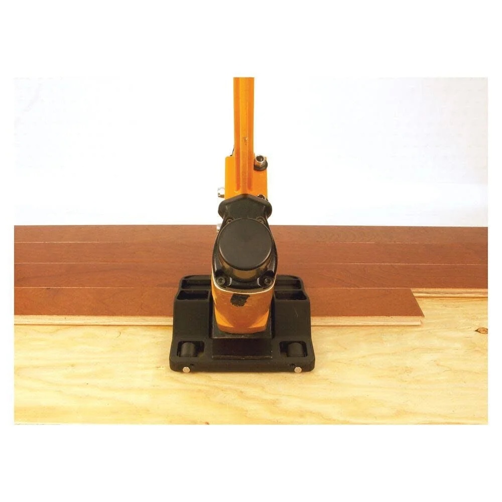 BOSTITCH Pneumatic 16 Ga. Flooring Nailer Kit - Image 6