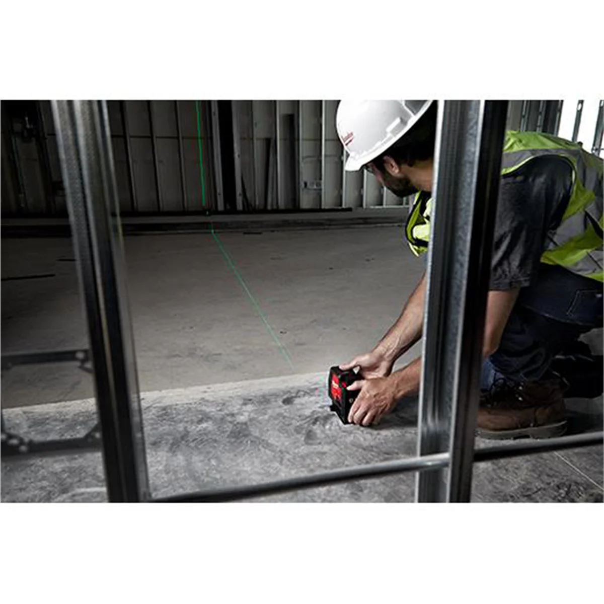 Milwaukee Tool USB Rechargeable Green Cross Line & Plumb Points Laser - Image 8