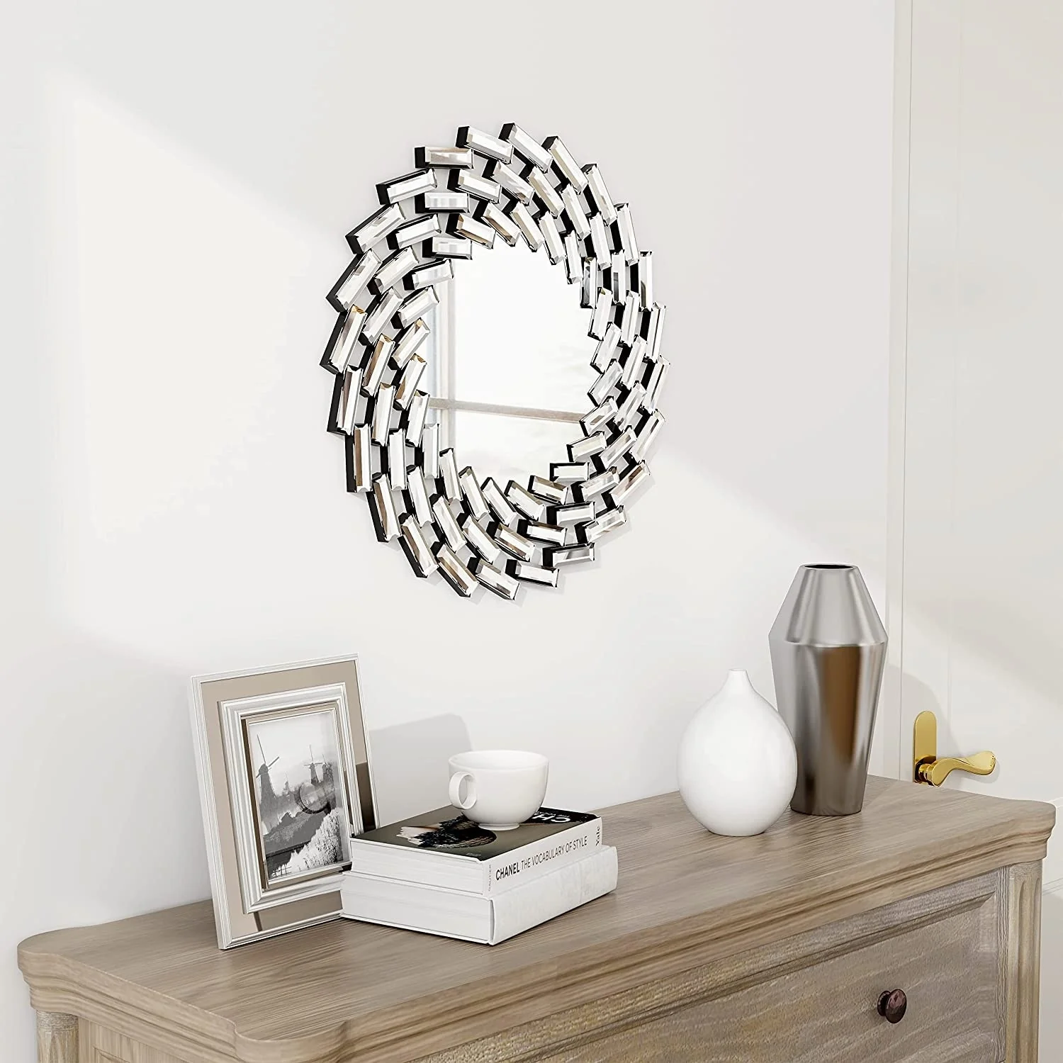 Round Sunburst Wall Mirror, Decorative Accent Mirror for Living Room, Bedroom and Entryway Home Decor - Image 17