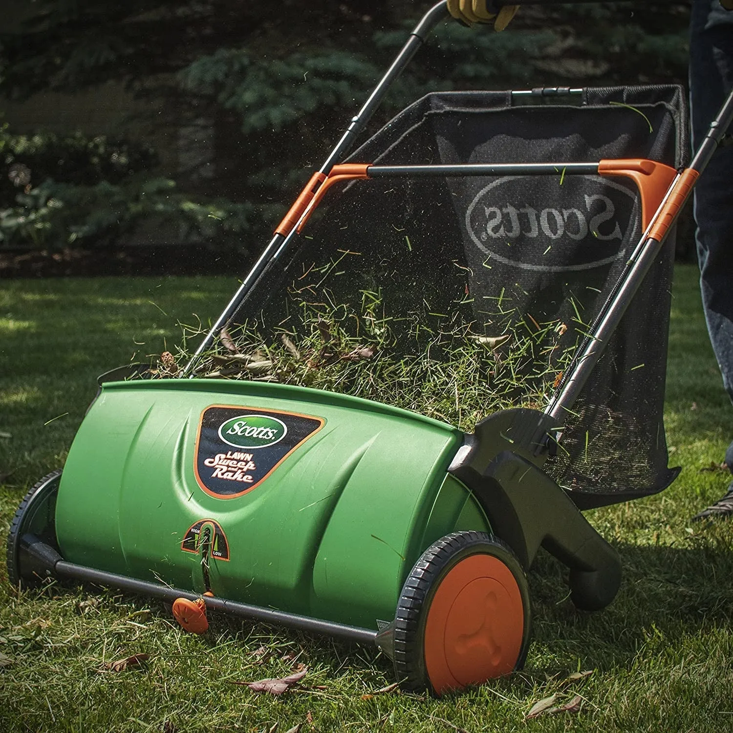 LSW70026S Push Lawn Sweeper, 26-Inch Sweeping Width, 3.6 Bushel Collection Bag - Image 2