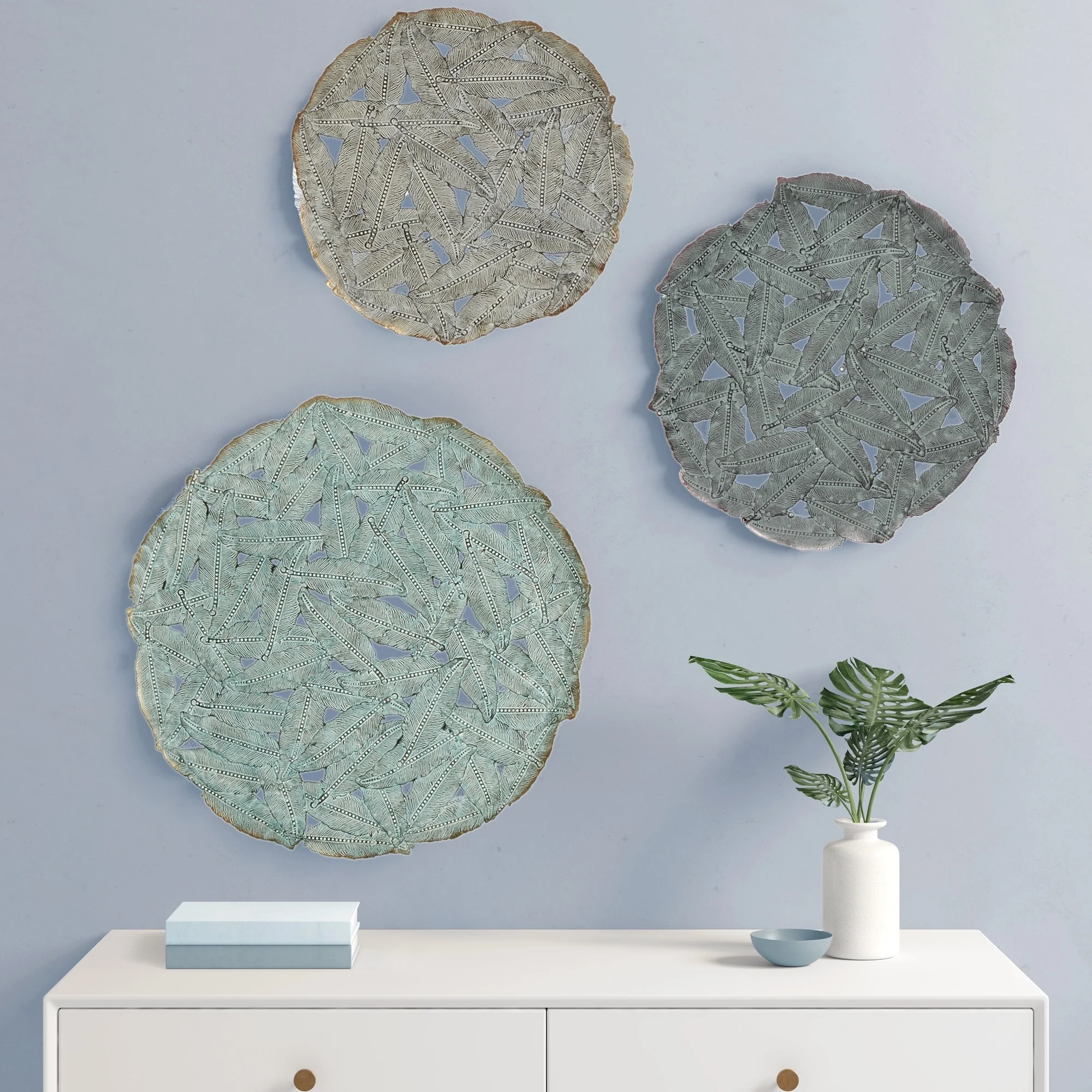Textured Feather 3-Piece Metal Disc Wall Decor Set, Decorative Wall Art for Home - Image 2