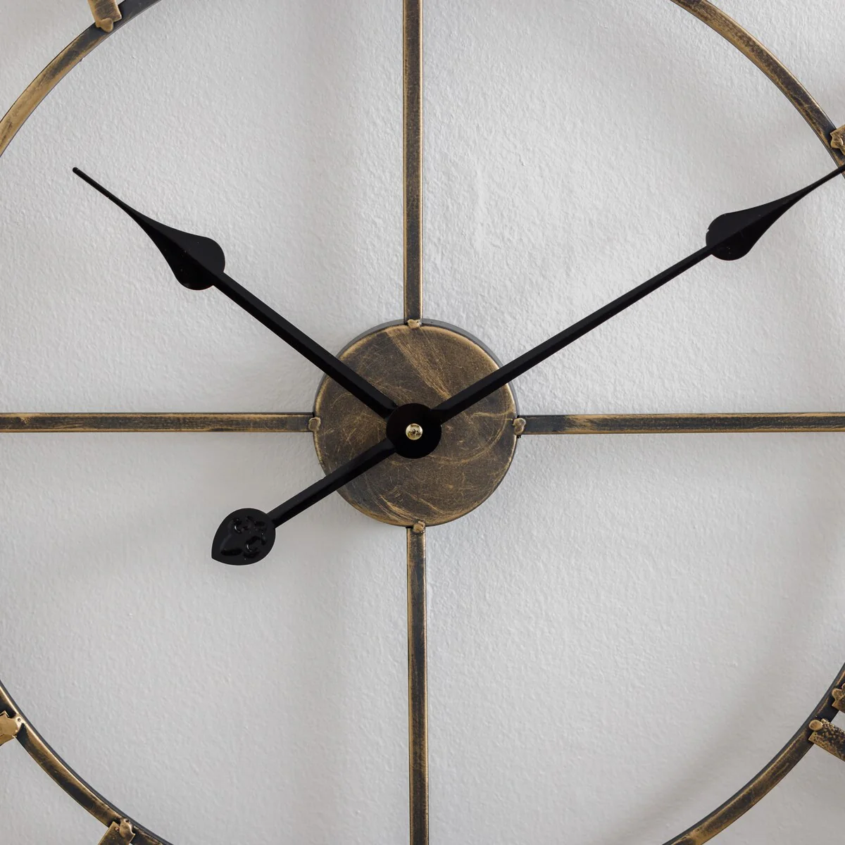 Modern Round Metal Wall Clock, Decorative Circular Hanging Clock for Living Room, Bedroom and Office - Image 50